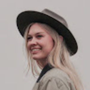 Meet your Posher, Averi